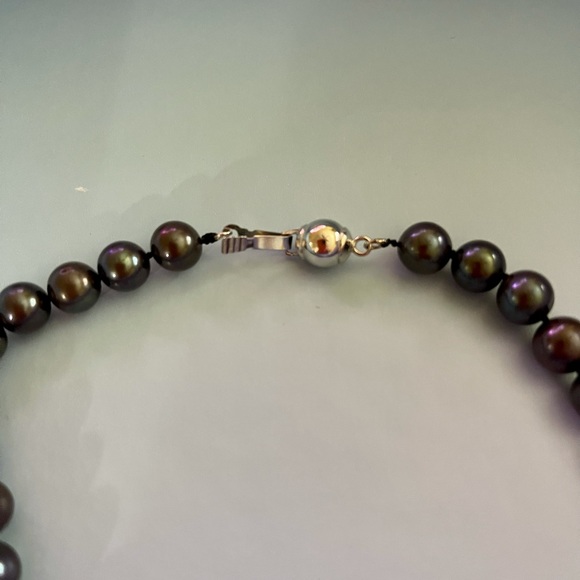 Cultured Pearl Necklace - Picture 3 of 5